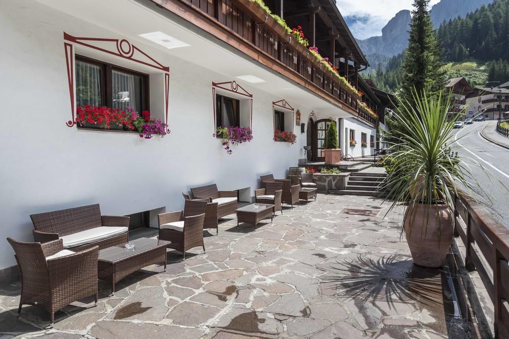 Hotel Casa Alpina - Alpin Haus Selva di Val Gardena Luaran gambar